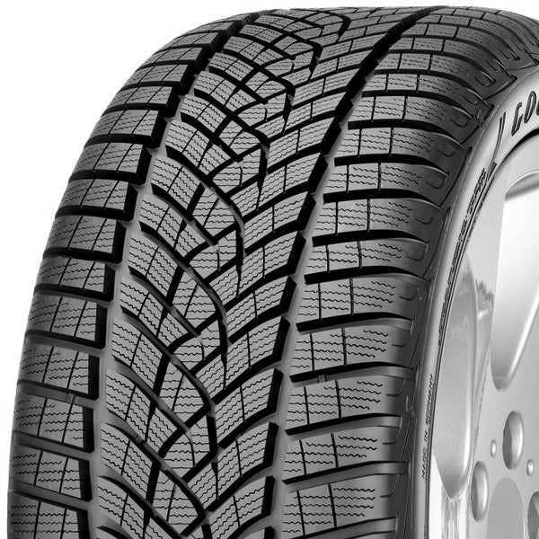 GOODYEAR UltraGrip Performance + SUV AO